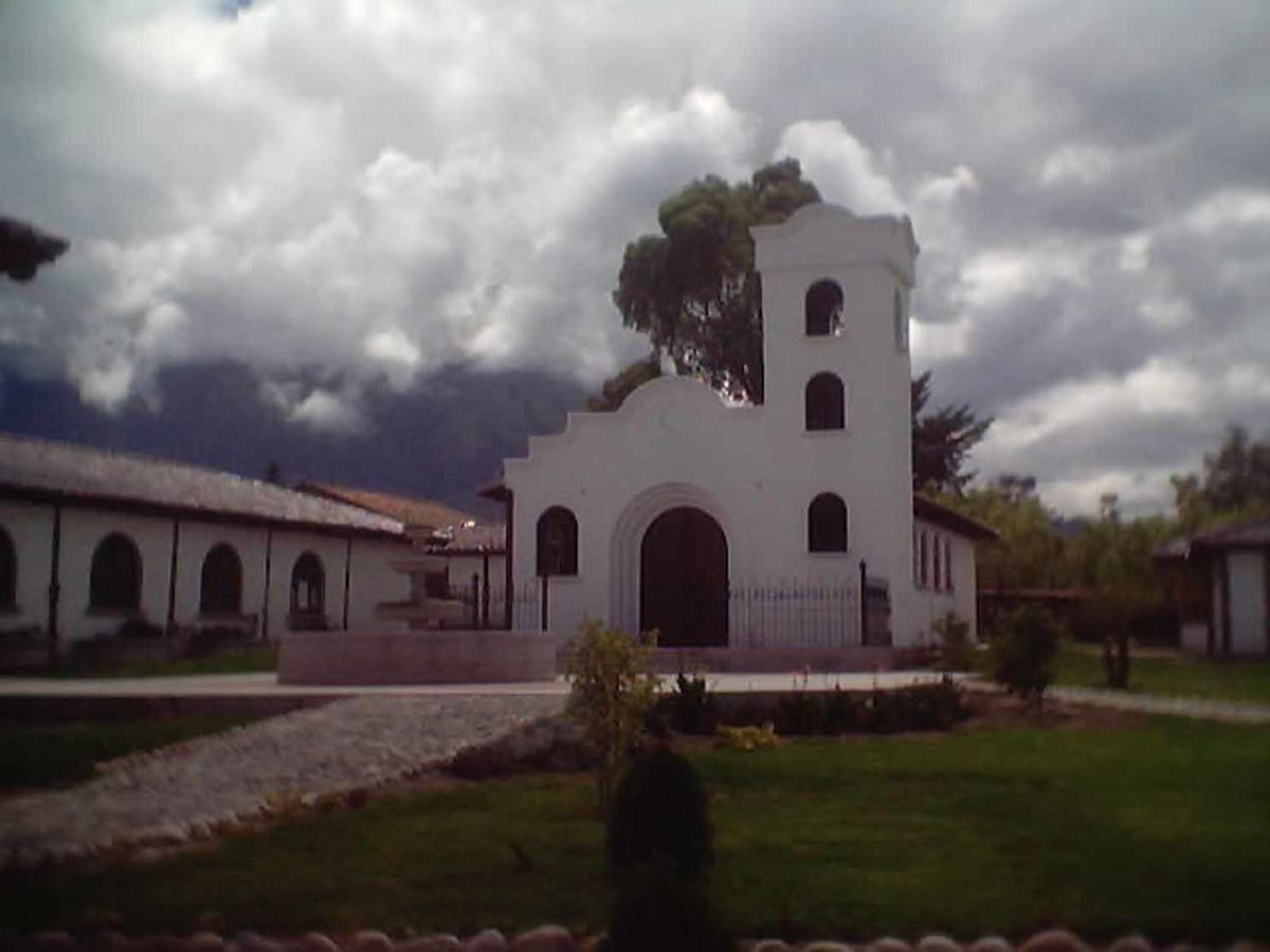 Hosteria Hacienda Pueblo Viejo Atuntaqui エクステリア 写真