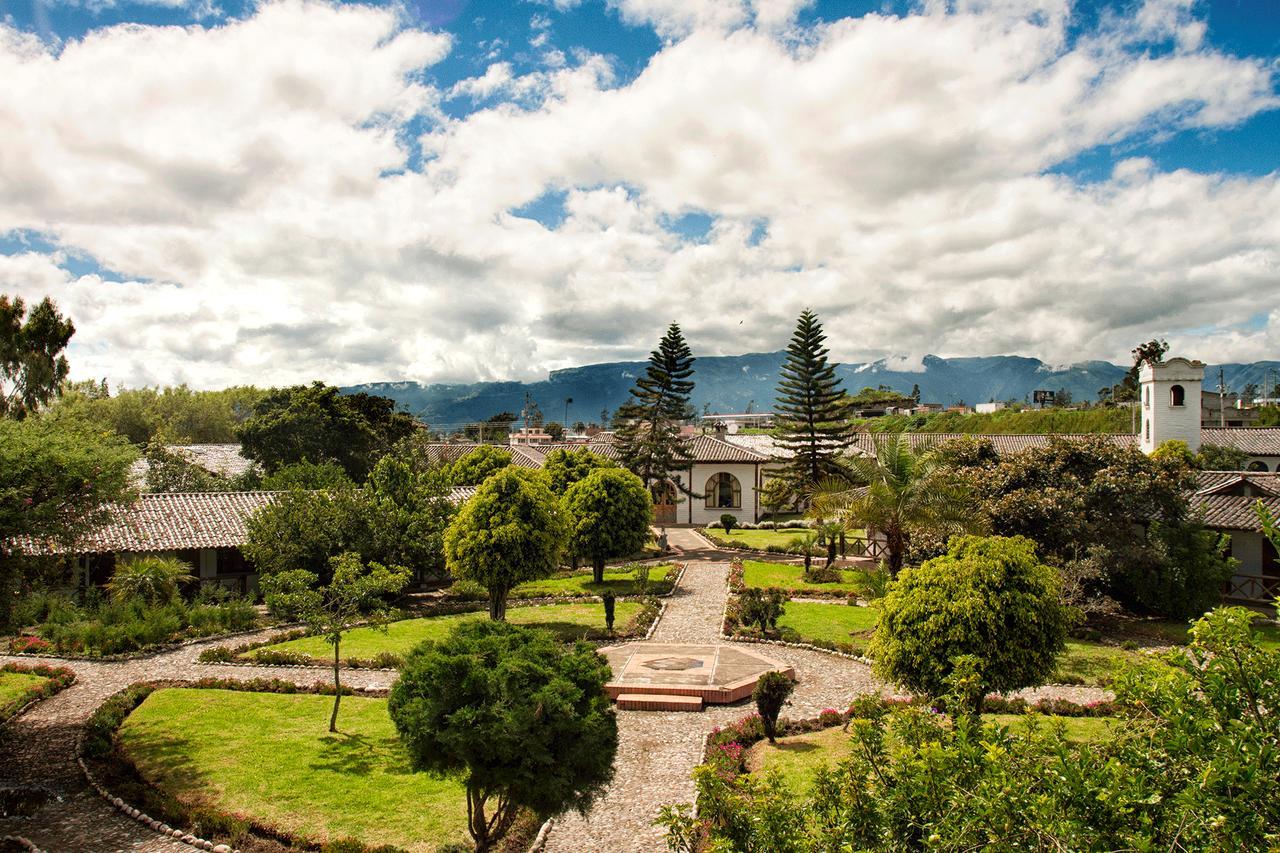 Hosteria Hacienda Pueblo Viejo Atuntaqui エクステリア 写真